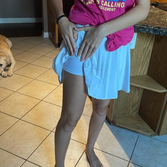 High rise skirt with shorts underneath - Picture 3 of 3